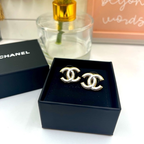 CHANEL White Enamel CC Stud Earrings - Picture 6 of 6